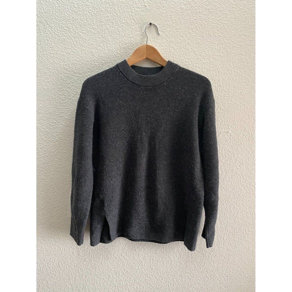 Lululemon Size 6 Merino Wool Blend Ribbed Knit Sweater Gray LW3GKAS